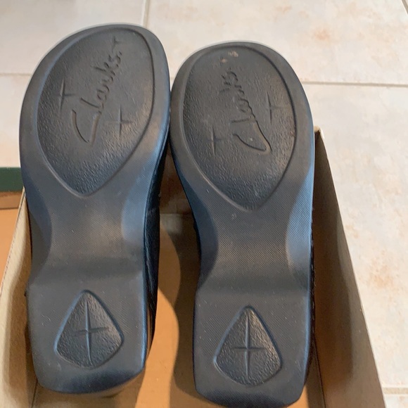 Clarks Styx – Women’s 7M – Black Leather Clogs - Picture 6 of 6